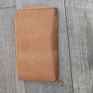 Beautiful Louenhide Wallet